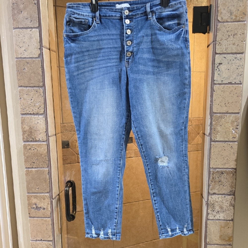 KanCan Blue Ankle Cropped Jeans with Distressed Details